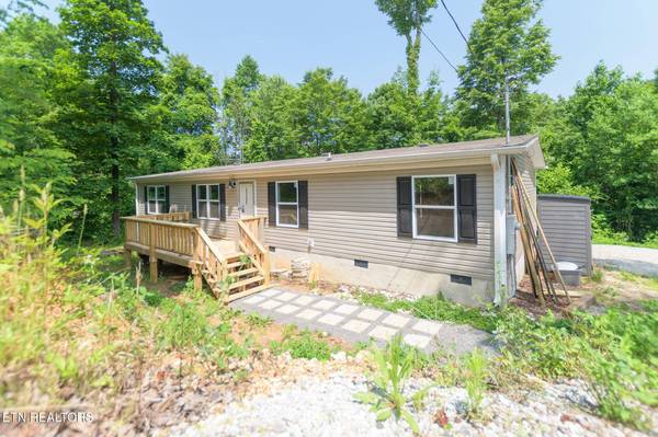 297 Wells Rd, Powell, TN 37849