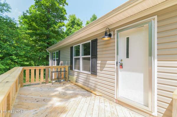 297 Wells Rd, Powell, TN 37849