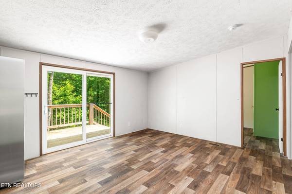 297 Wells Rd, Powell, TN 37849