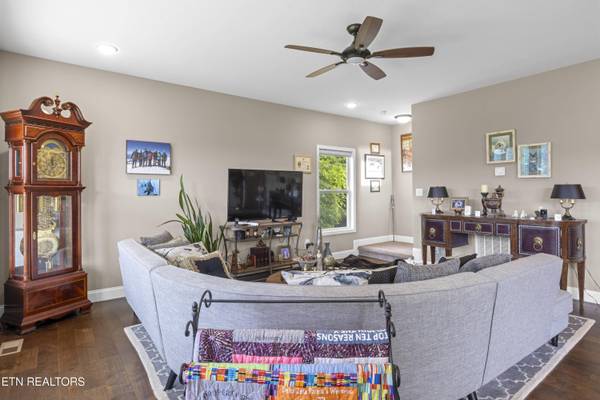 1101 Blockhouse Rd, Maryville, TN 37803