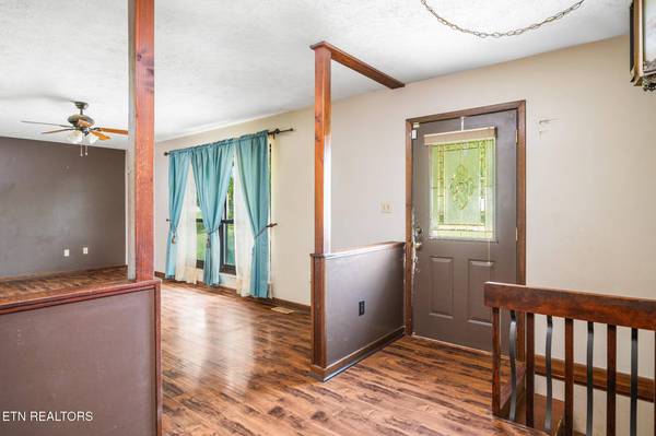 230 Grandview DR, Kodak, TN 37764