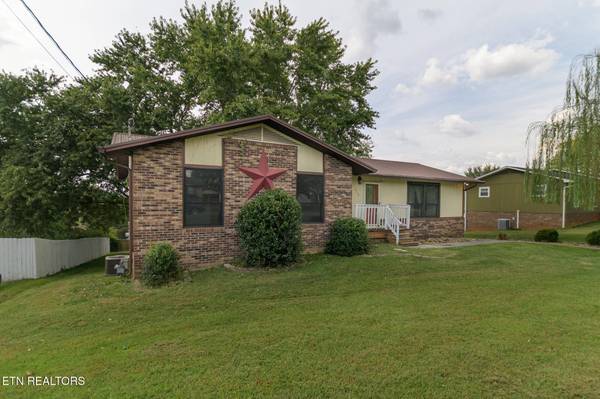 230 Grandview DR, Kodak, TN 37764