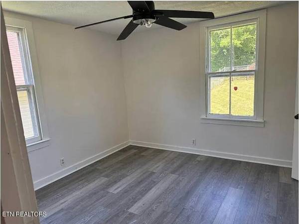 2437 Selma Ave, Knoxville, TN 37915