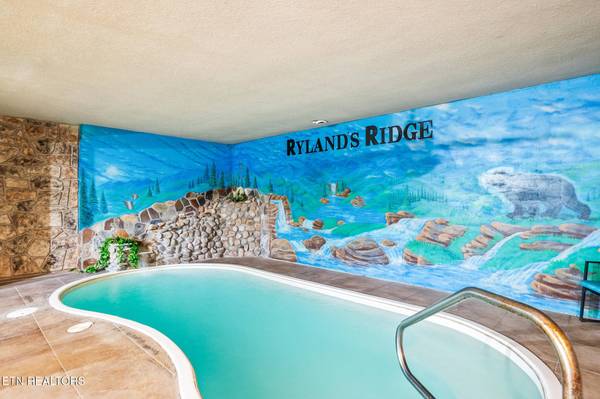 4104 Harvest Moon LN, Sevierville, TN 37862