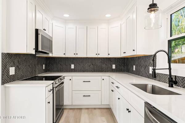 12312 Kings Gate Rd, Knoxville, TN 37934