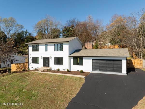 12312 Kings Gate Rd, Knoxville, TN 37934