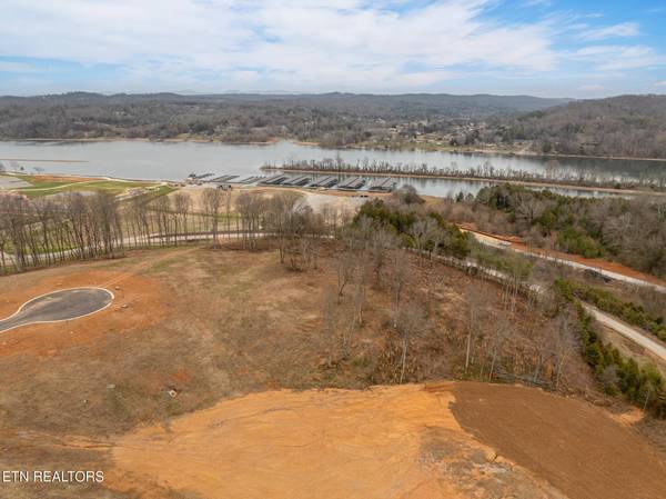 5720 Old Dogwood Tr, Loudon, TN 37774