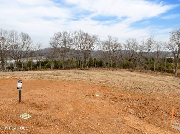 5720 Old Dogwood Tr, Loudon, TN 37774