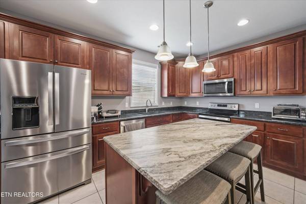 131 Marble Bluff DR, Kingston, TN 37763