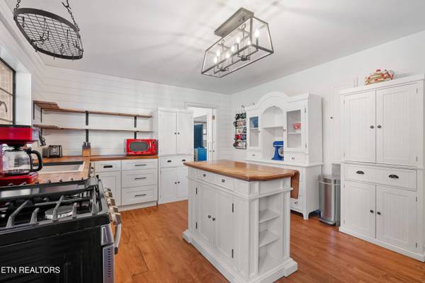 5109 Sunset Rd, Knoxville, TN 37914