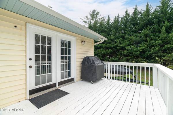 3102 Fairoaks DR, Maryville, TN 37803