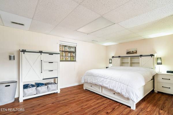 3102 Fairoaks DR, Maryville, TN 37803