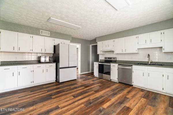 604 Fernwood Rd, Knoxville, TN 37923