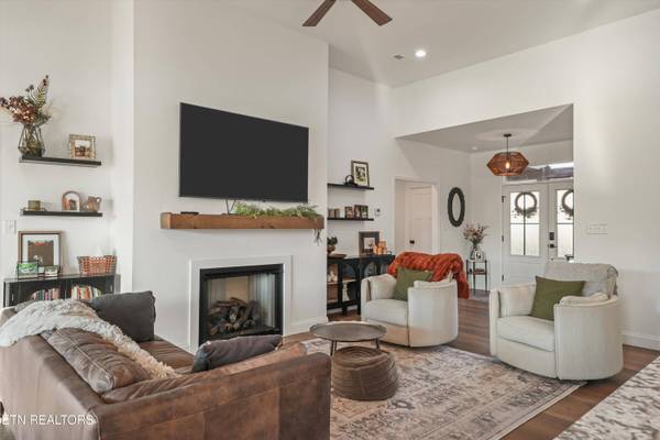 2722 River Island Blvd, Kodak, TN 37764