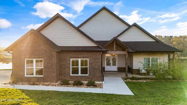 2722 River Island Blvd, Kodak, TN 37764