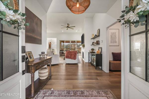 2722 River Island Blvd, Kodak, TN 37764