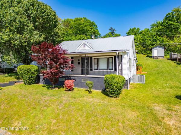 517 2nd Ave, Lenoir City, TN 37771