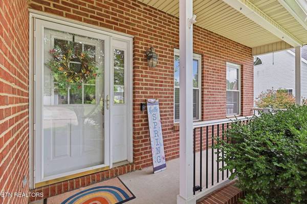 6644 Creekhead DR, Knoxville, TN 37909