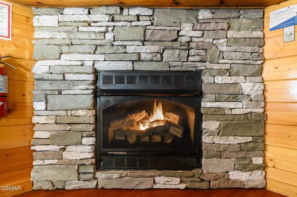 4104 Harvest Moon RD, Sevierville, TN 37862