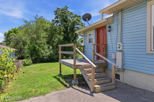 2446 Brown Ave, Knoxville, TN 37917