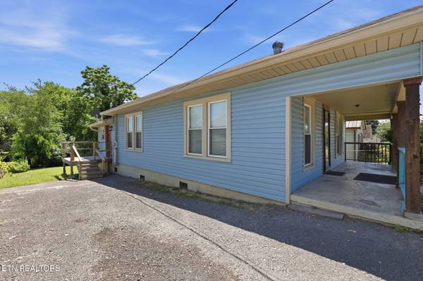 2446 Brown Ave, Knoxville, TN 37917