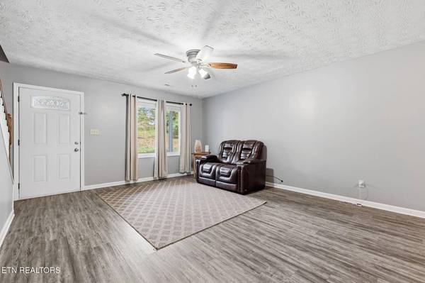 5516 Emory Rd, Powell, TN 37849