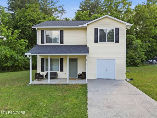 5516 Emory Rd, Powell, TN 37849