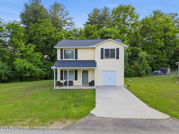 5516 Emory Rd, Powell, TN 37849