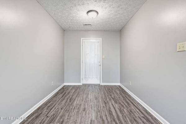 5516 Emory Rd, Powell, TN 37849