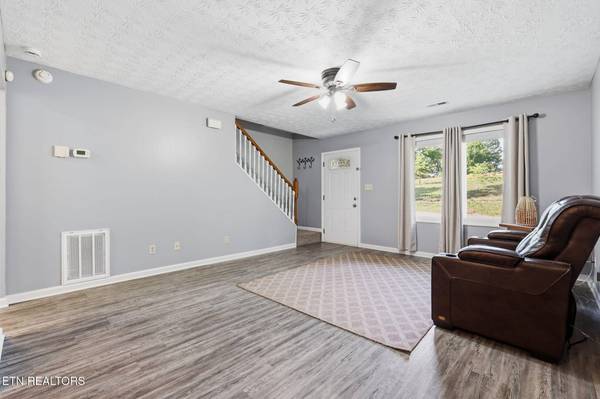 5516 Emory Rd, Powell, TN 37849
