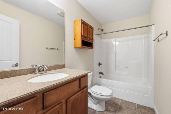 1004 Jadestone WAY, Knoxville, TN 37923