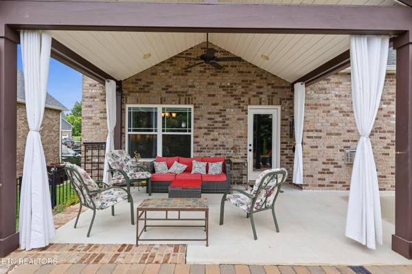 11322 Orvis LN, Knoxville, TN 37932