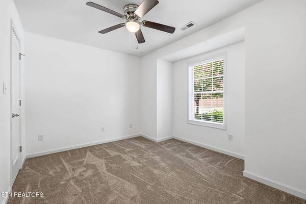 1004 Jadestone WAY, Knoxville, TN 37923