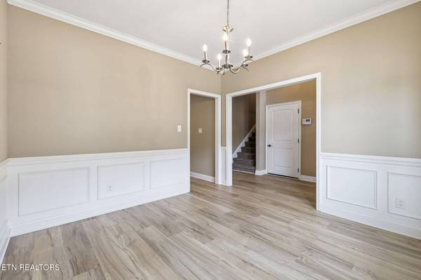 1230 Peake LN, Knoxville, TN 37922