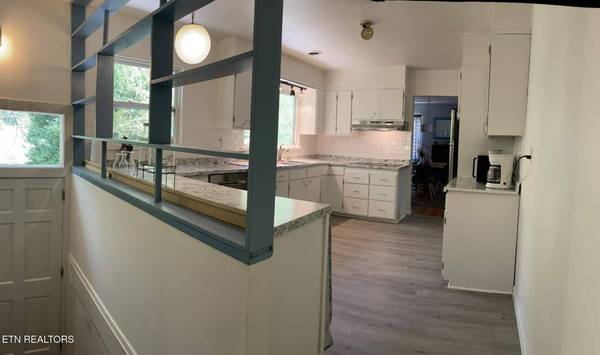 1441 Paint Rock Ferry Rd, Kingston, TN 37763