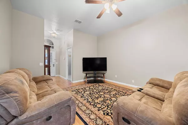 7200 Wardman DR, Del Valle, TX 78617