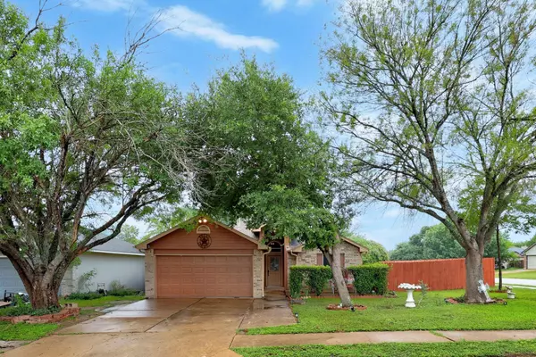 7200 Wardman DR, Del Valle, TX 78617