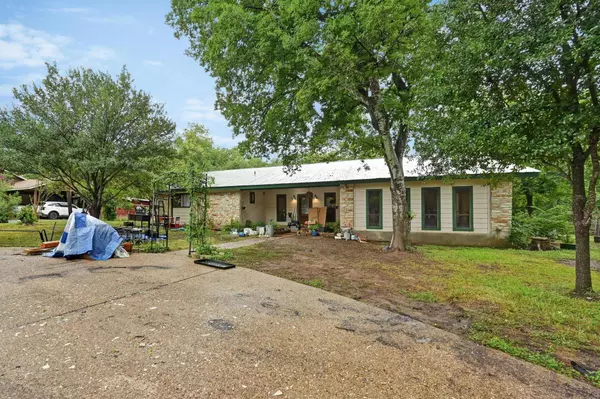 12902 Ben Milam DR, Manchaca, TX 78652