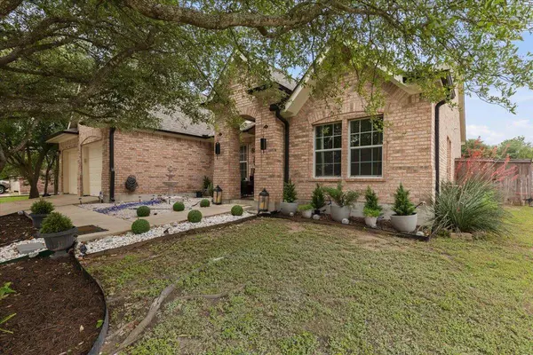 2501 Aspen Meadow RD, Leander, TX 78641