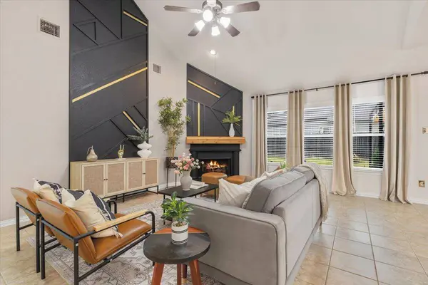 2501 Aspen Meadow RD, Leander, TX 78641