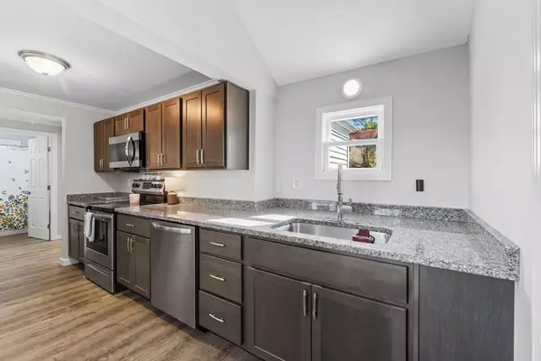 18 Stafford Street, Swansea, MA 02777