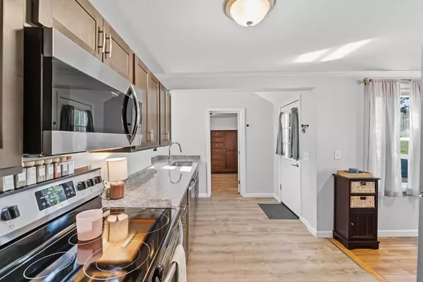 18 Stafford Street, Swansea, MA 02777