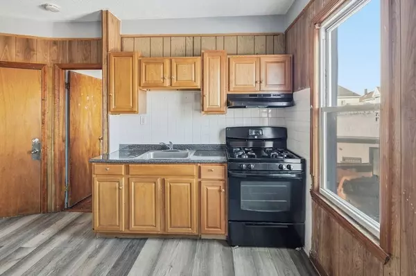 857 S 1st Street #2, New Bedford, MA 02744