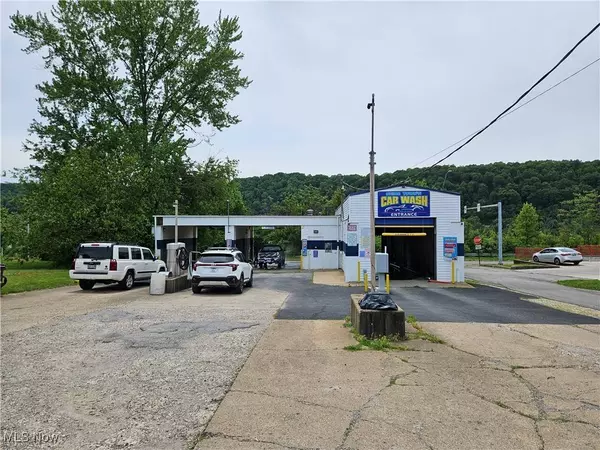 121 W 3rd ST, East Liverpool, OH 43920