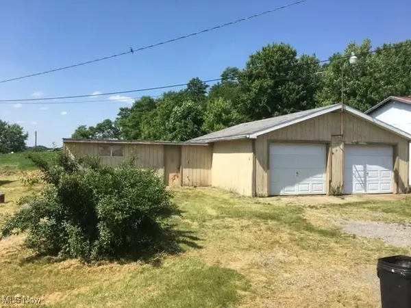 800 & 802 Township Road 156, Rayland, OH 43943