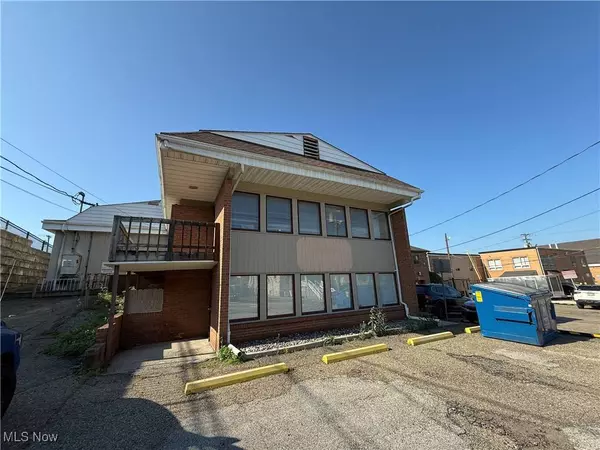 2017 Sunset BLVD, Steubenville, OH 43952