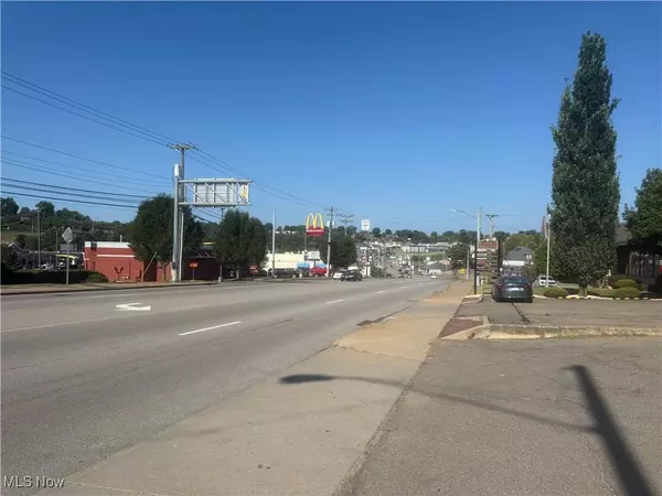 2017 Sunset BLVD, Steubenville, OH 43952