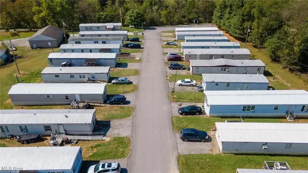 697 Country Club RD, Cadiz, OH 43907