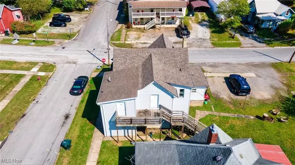 697 Country Club RD, Cadiz, OH 43907