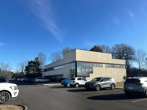 4900 Frank AVE NW, North Canton, OH 44720